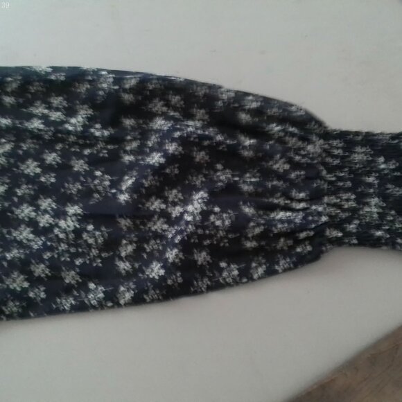 ACOA Lg Slved Collared Button-Up Front Black w/Gray Floral Design Tunic Blouse M - Picture 4 of 9